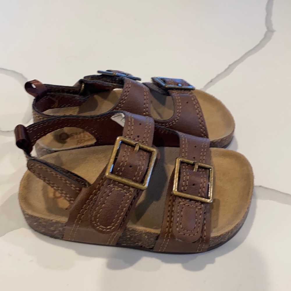 NWOT OshKosh B’gosh toddler size 6 sandals